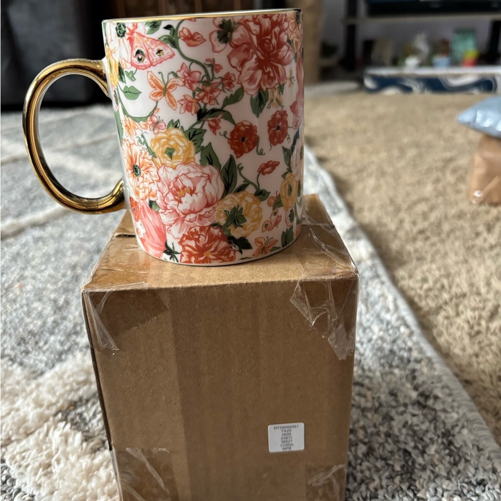 Macy's Floral Mug with Gold Handle